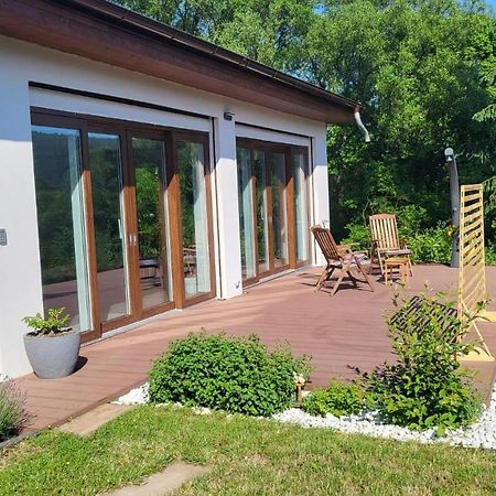 Apartman S Bazenem A Saunou Kadan Exterior photo