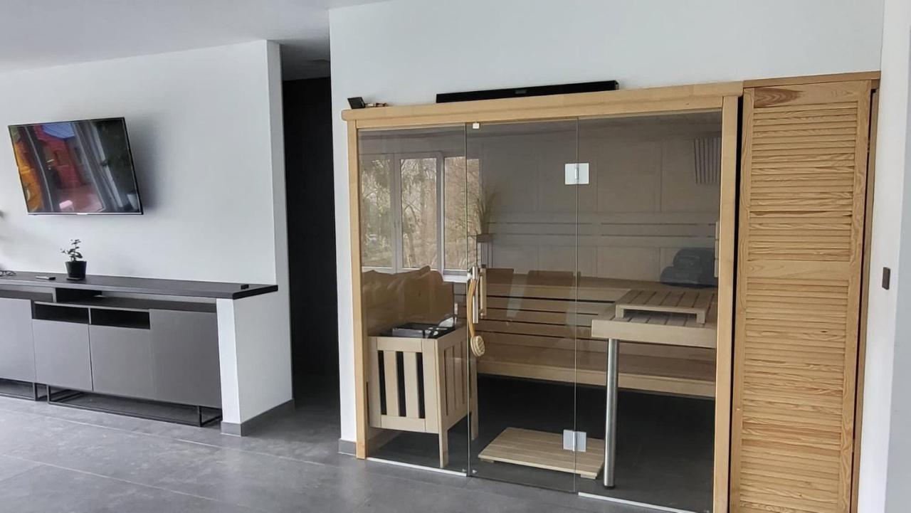 Apartman S Bazenem A Saunou Kadan Exterior photo