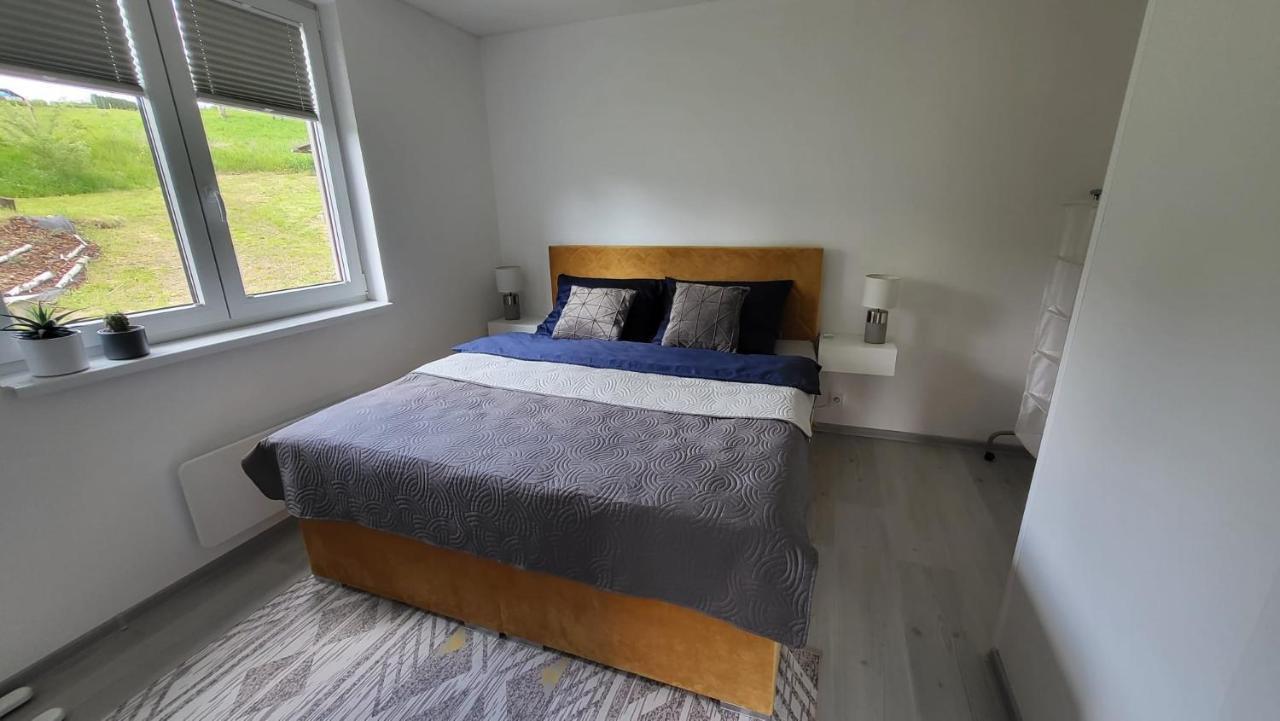 Apartman S Bazenem A Saunou Kadan Exterior photo